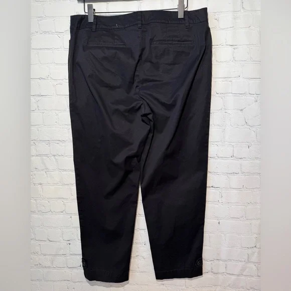 Talbots Perfect Crop size 10 black - Picture 2 of 9